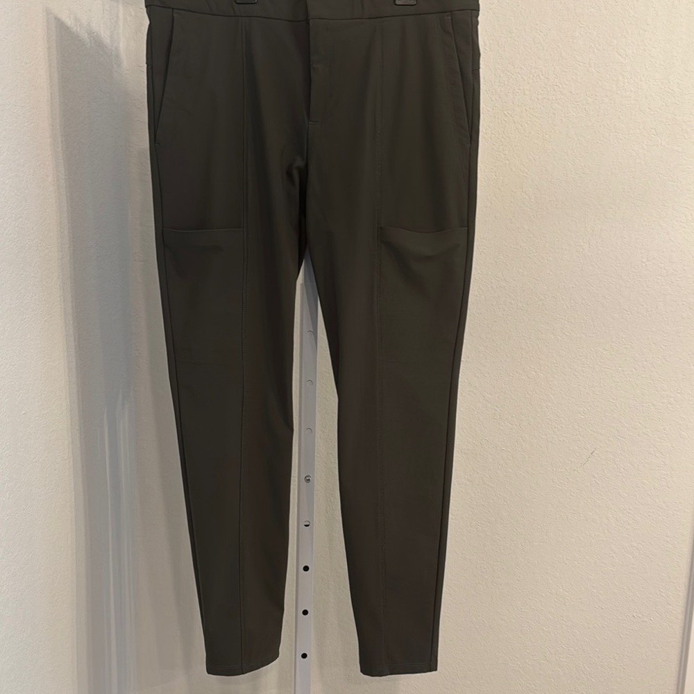 Athleta Green Ankle Cropped Pants